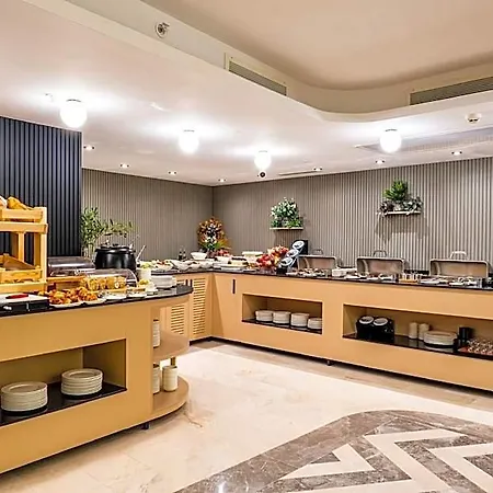 Maritimo Hotel 4*