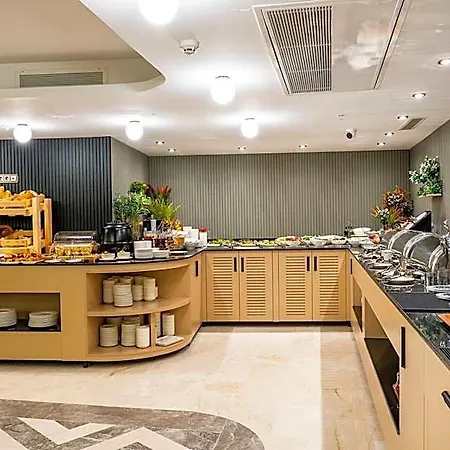 Hotel Maritimo 4*