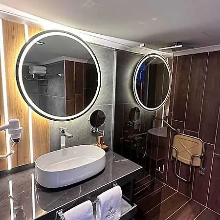 Hotel Maritimo 4*